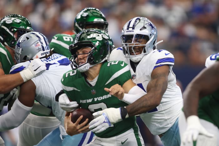 Cowboys star Micah Parsons headlined his team's defensive effort on Sunday, tallying two sacks of Jets QB Zach Wilson.
